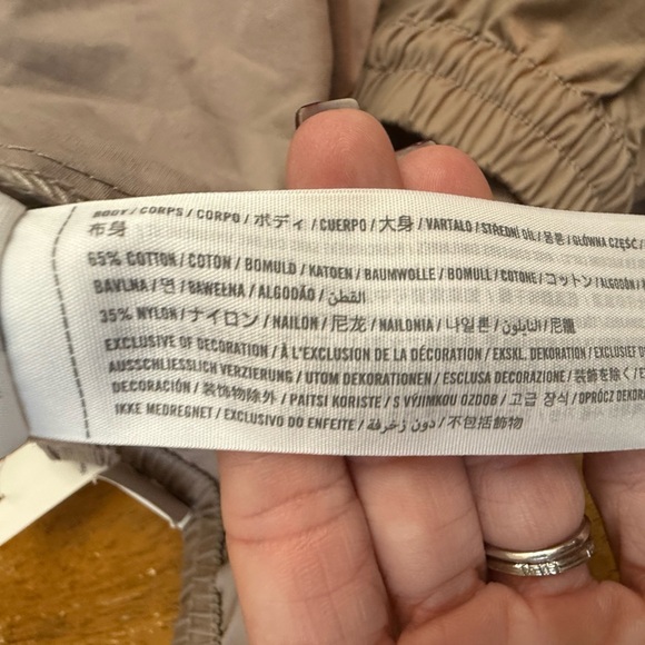 Abercrombie & Fitch Khaki Pants L - Picture 8 of 8